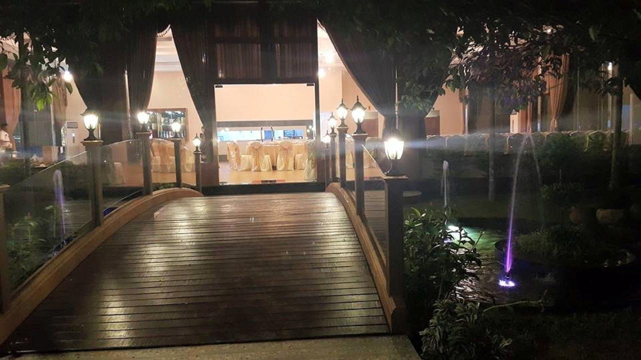 Famous Hotel باغو المظهر الخارجي الصورة