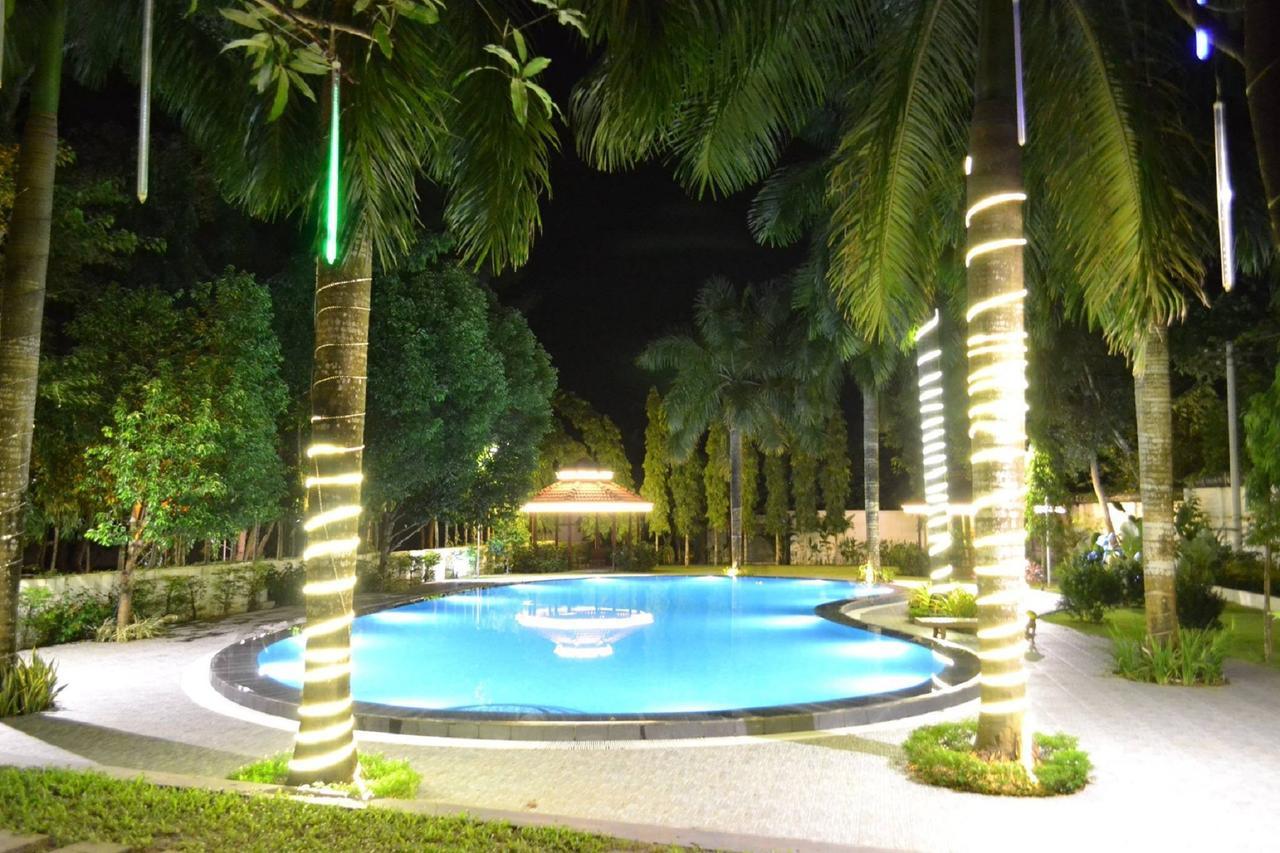 Famous Hotel باغو المظهر الخارجي الصورة