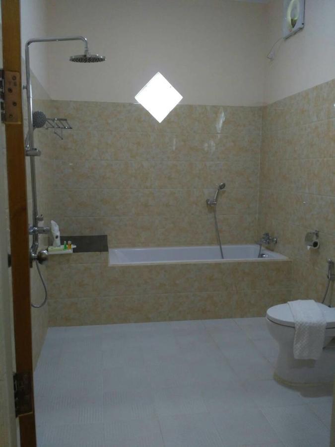 Famous Hotel باغو المظهر الخارجي الصورة