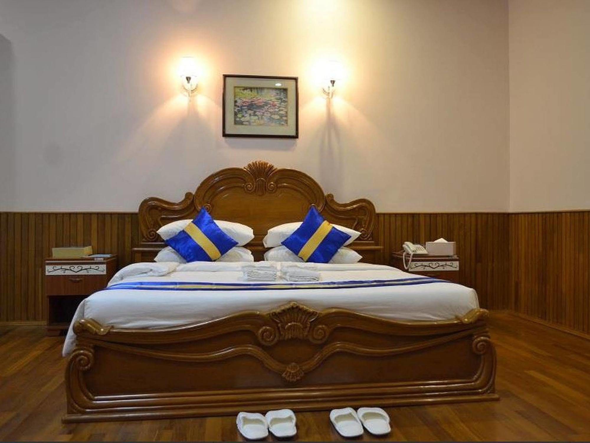 Famous Hotel باغو المظهر الخارجي الصورة