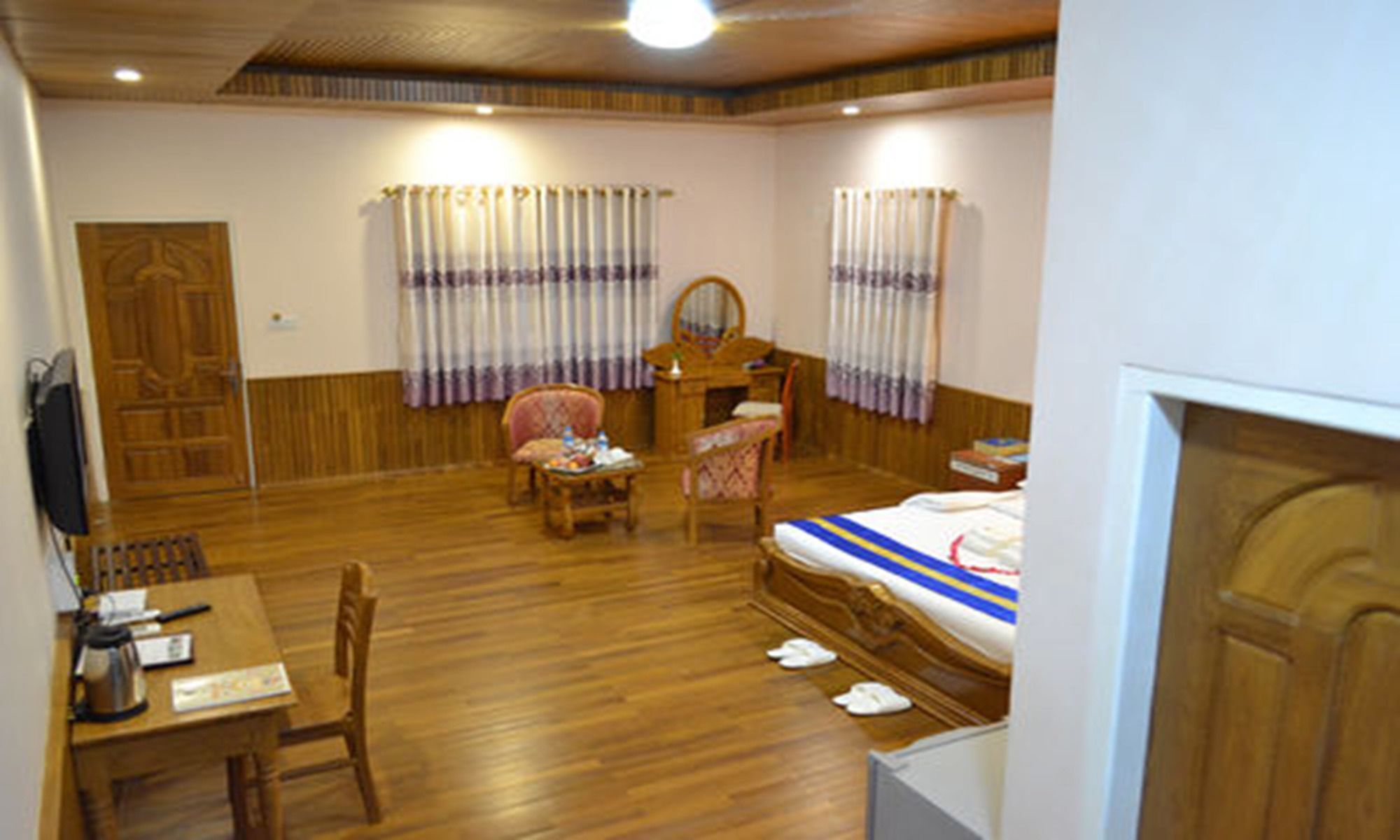 Famous Hotel باغو المظهر الخارجي الصورة
