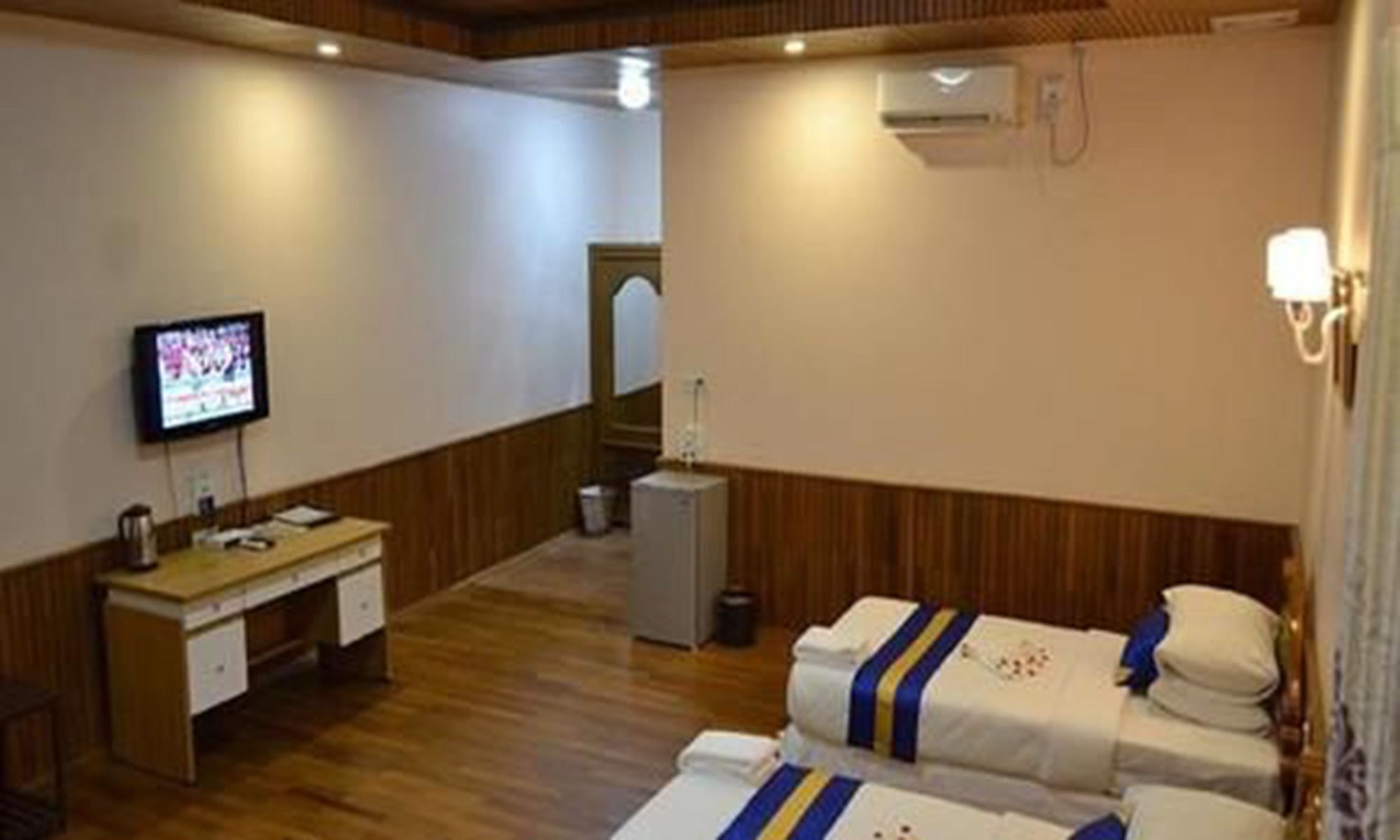 Famous Hotel باغو المظهر الخارجي الصورة