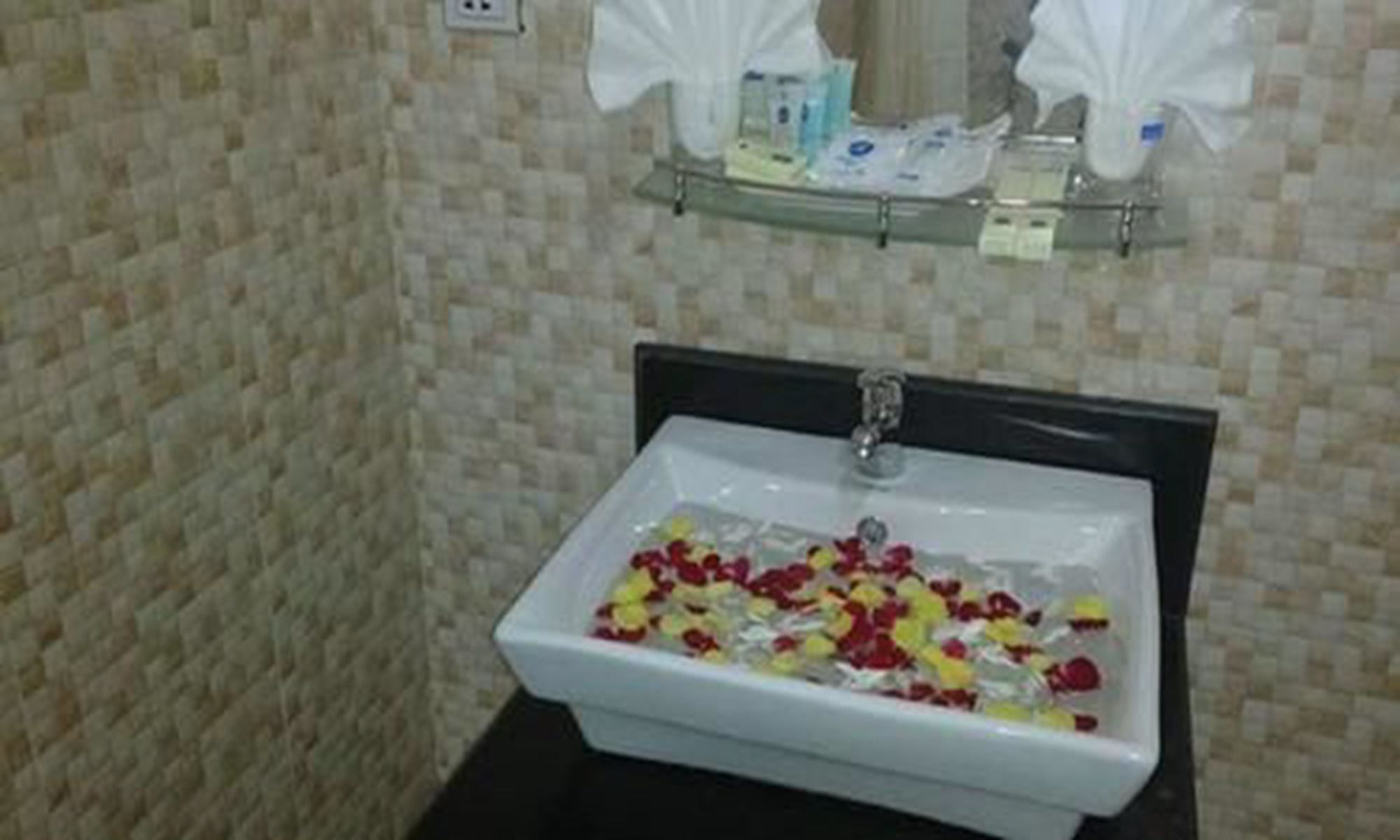 Famous Hotel باغو المظهر الخارجي الصورة