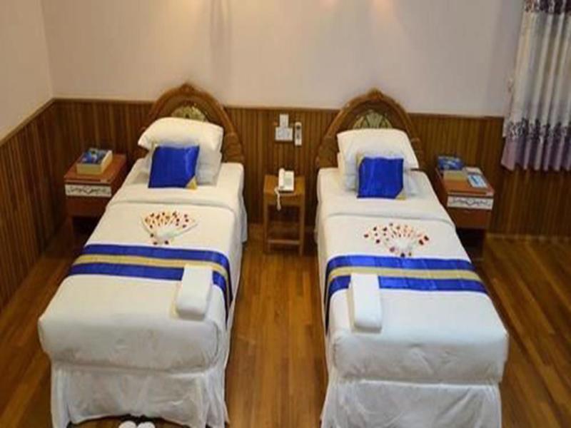Famous Hotel باغو المظهر الخارجي الصورة