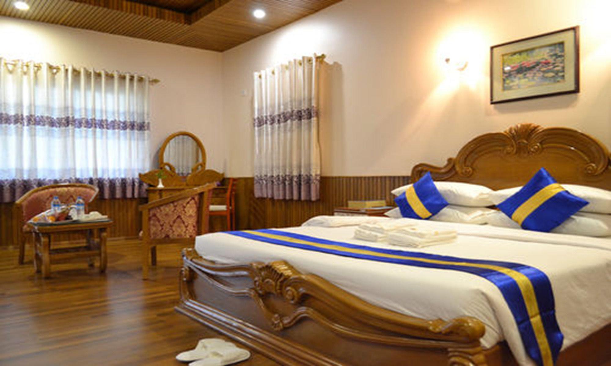 Famous Hotel باغو المظهر الخارجي الصورة