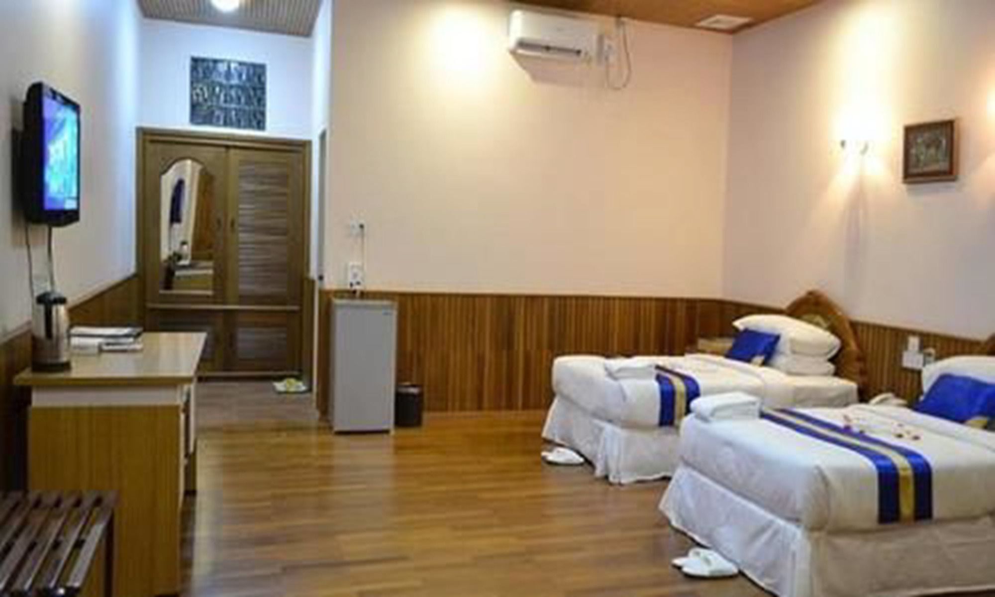Famous Hotel باغو المظهر الخارجي الصورة